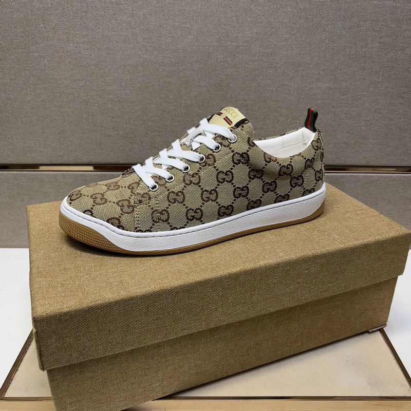 men gucci shoes-555